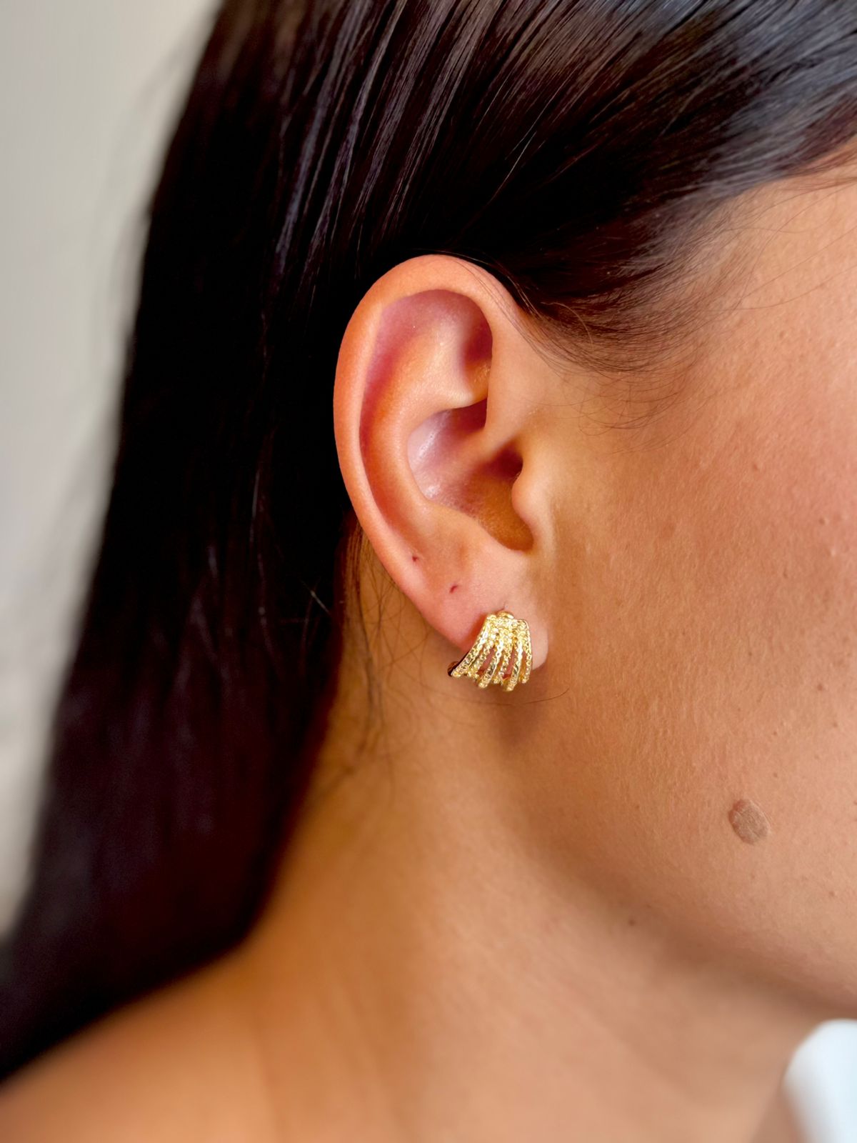 Brinco Leque com Textura - Dourado