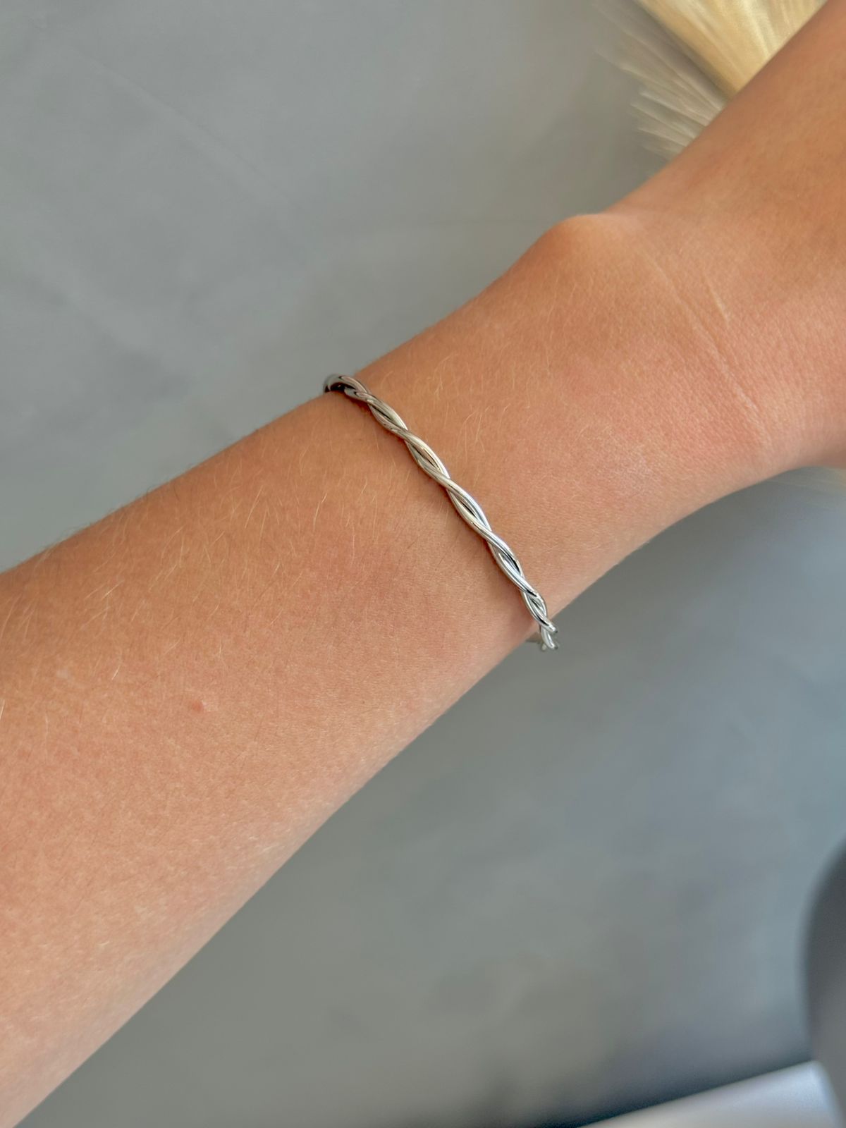 Bracelete Torcido Liso - Ródio Branco