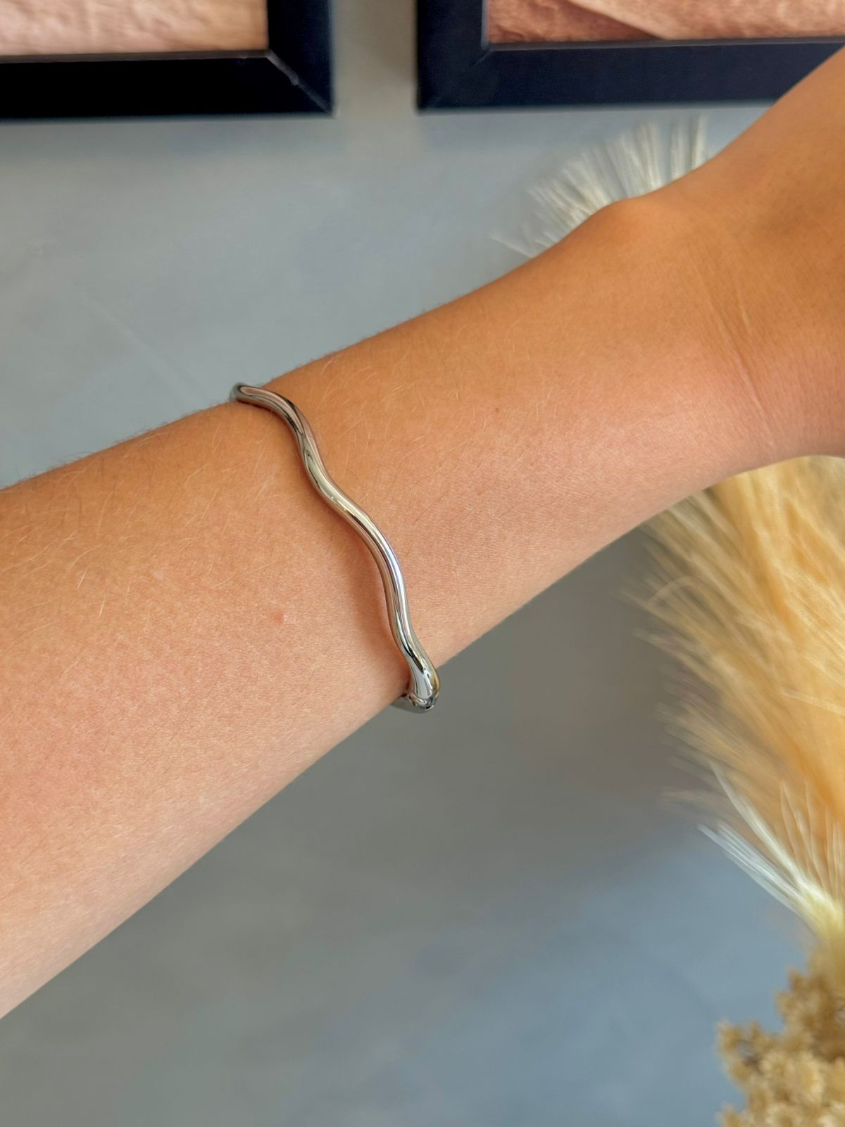 Bracelete Liso Ondulado -Ródio Branco