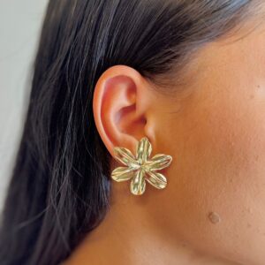Brinco Flor Texturizada - Dourado