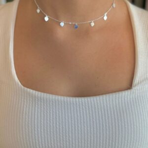 Colar Choker Corações Pendurados 35cm