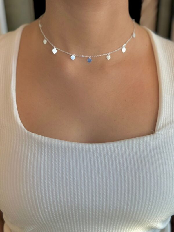 Colar Choker Corações Pendurados 35cm