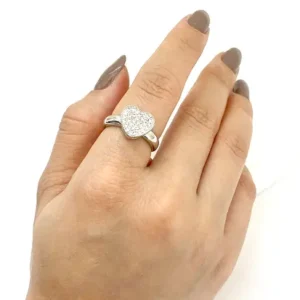 Anel Liso com Coração Cravejado e Caixa Detalhada - Ródio Branco