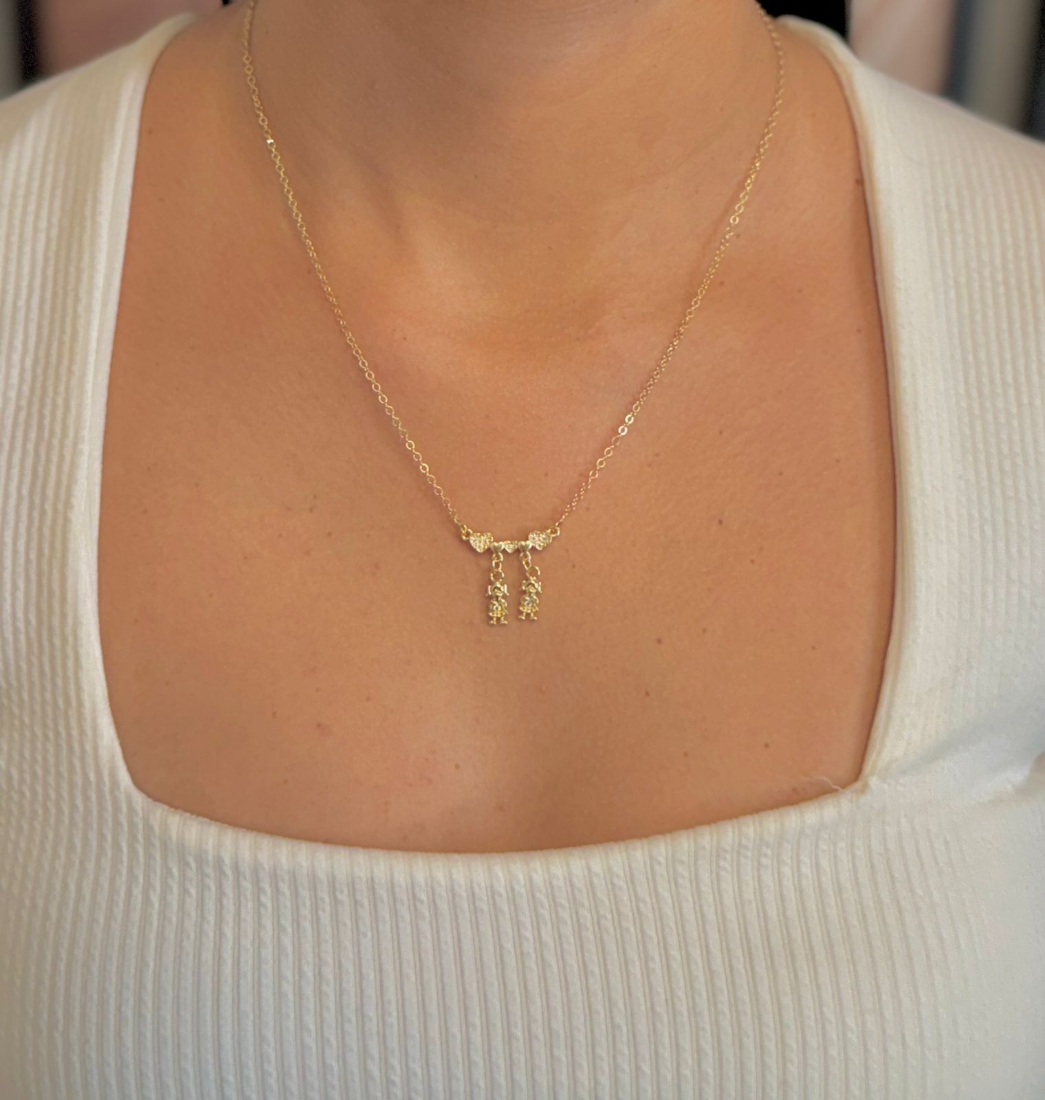 Colar Filhos 2 Meninas Cravejado com Zircônias - Dourado