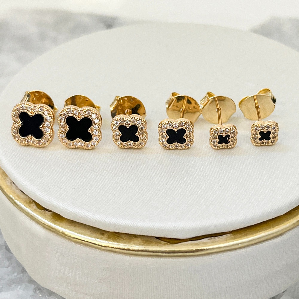 Trio de Brincos Trevo Preto com Contorno o Micro Zircônias - Dourado