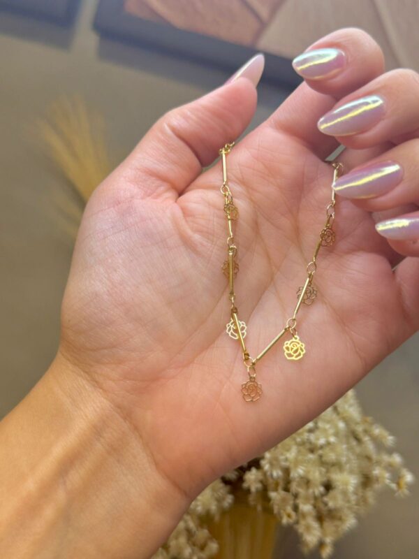 Pulseira Rosas Vazadas 18cm - Dourado - Imagem 2
