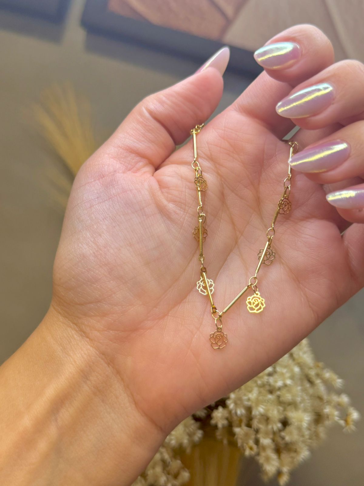 Pulseira Rosas Vazadas 18cm - Dourado