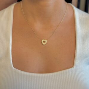 Colar Coração Vazado em Zircônias - Dourado