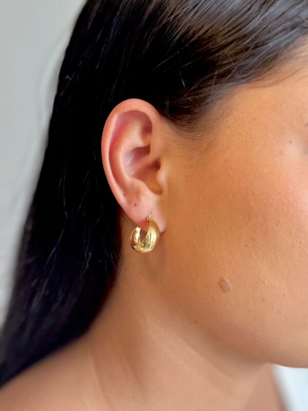Brinco Argola Com Textura - Dourado