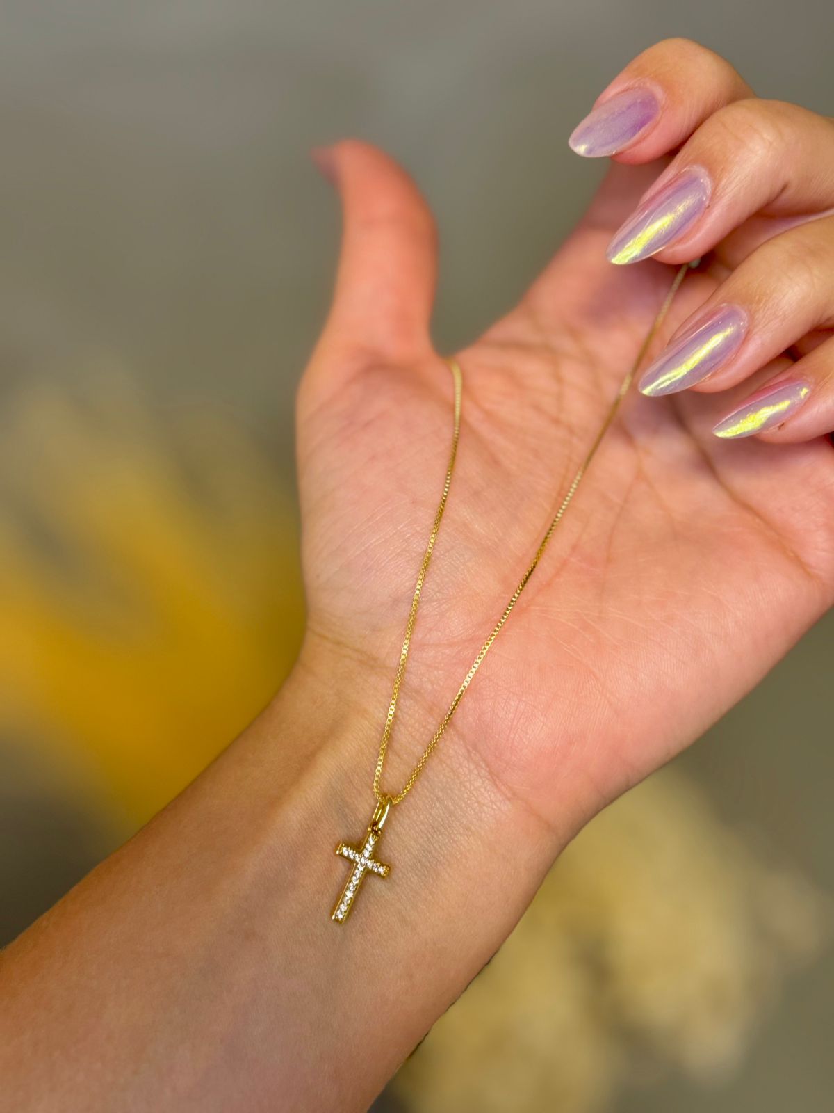 Colar Cruz em Micro Zircônias - Dourado