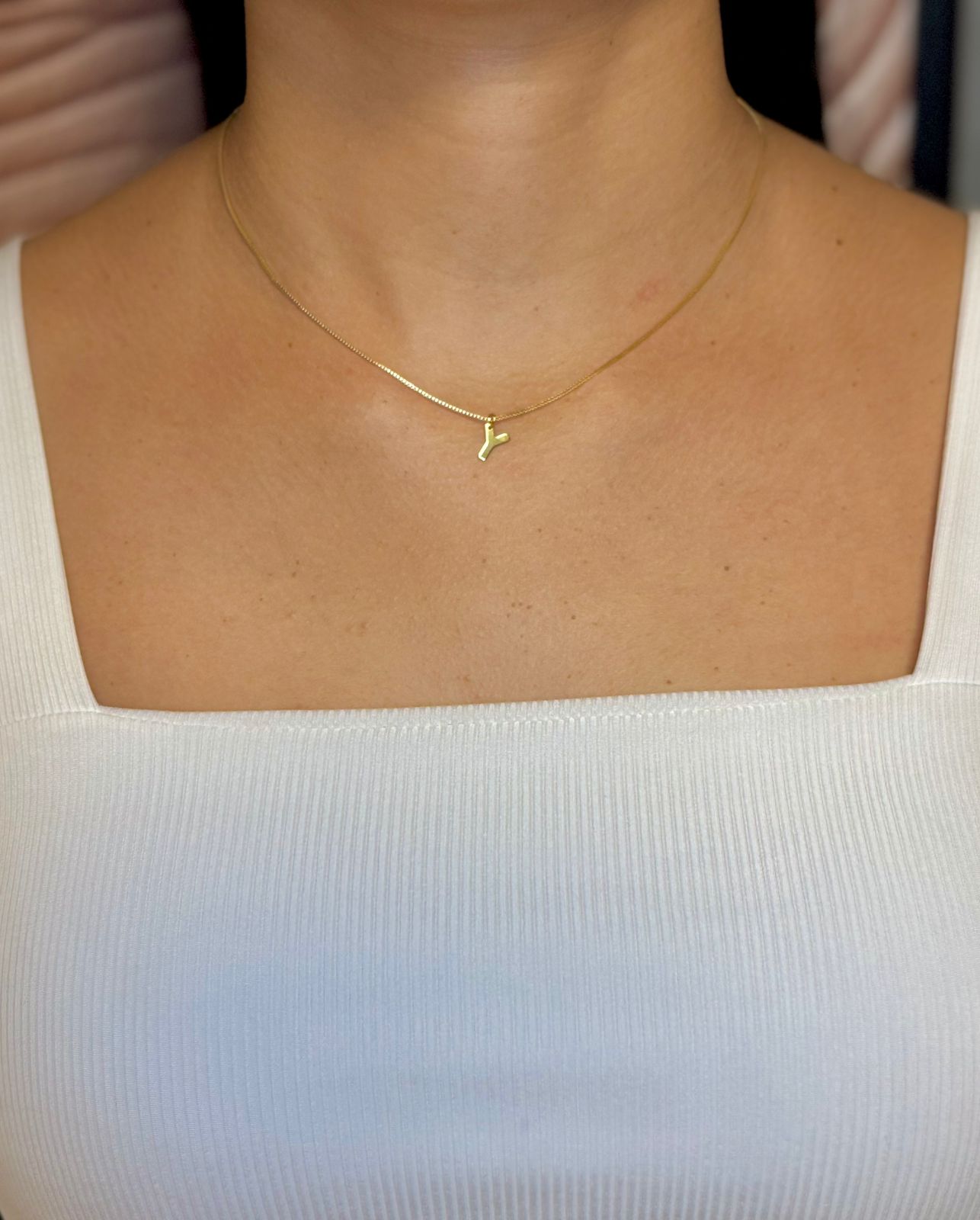 Colar Letra - Dourado