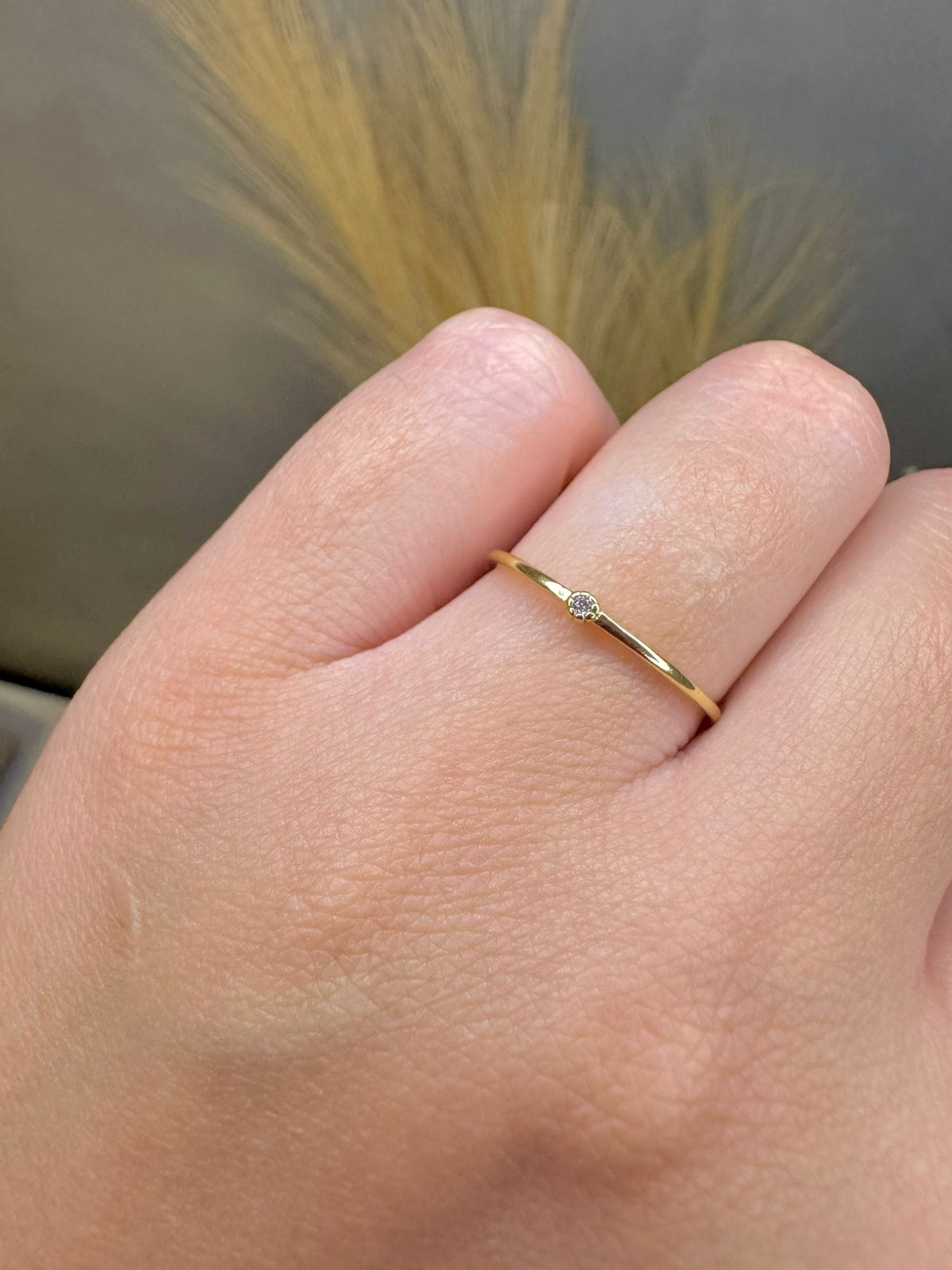 Anel Ponto de Luz com Uma Micro Zircônia - Dourado