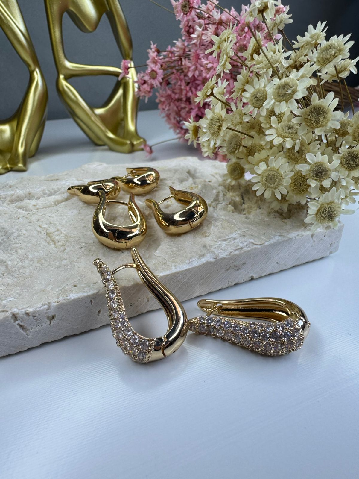 Brinco Trio Argola Lisa e Cravejada - Dourado
